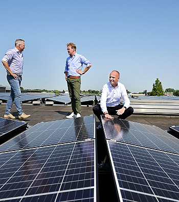 Groenendijk bedrijfskleding, Woerden, juli 2022
Impressie Groot zakelijk.
Groenendijk is producent en leverancier van uniformen en bedrijfskleding met oog voor duurzaamheid en circulariteit.