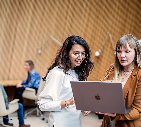 Roland van der Vorst with a team of enthusiastic W&R Innovation employees; Yash Giridhar, Siddharth Bhartheeya, Paola Vargas, Martina Repkova and
Lonneke van Hellemondt
