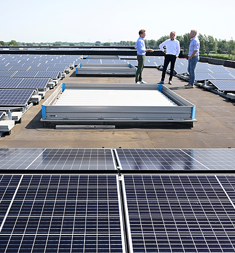 Groenendijk bedrijfskleding, Woerden, juli 2022
Impressie Groot zakelijk.
Groenendijk is producent en leverancier van uniformen en bedrijfskleding met oog voor duurzaamheid en circulariteit.