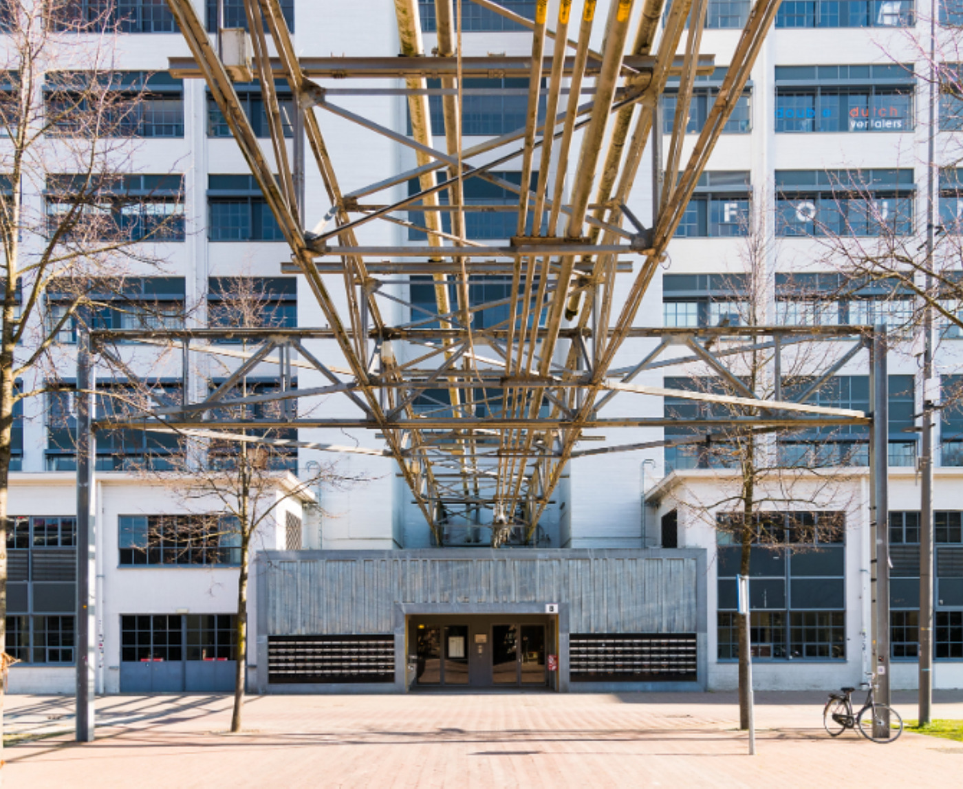 Ingang Klokgebouw